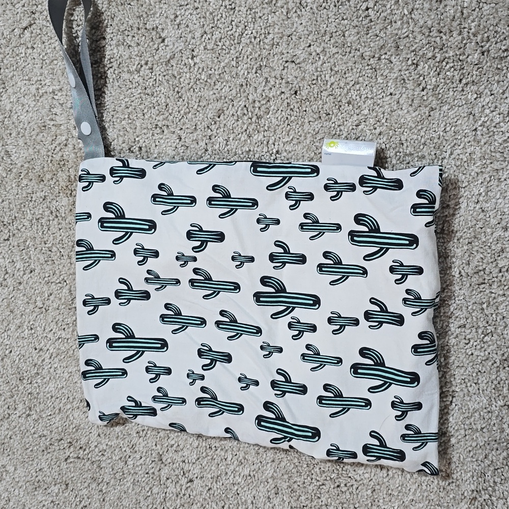 Itzy Ritzy Cactus Print Kids Bag - White and Green